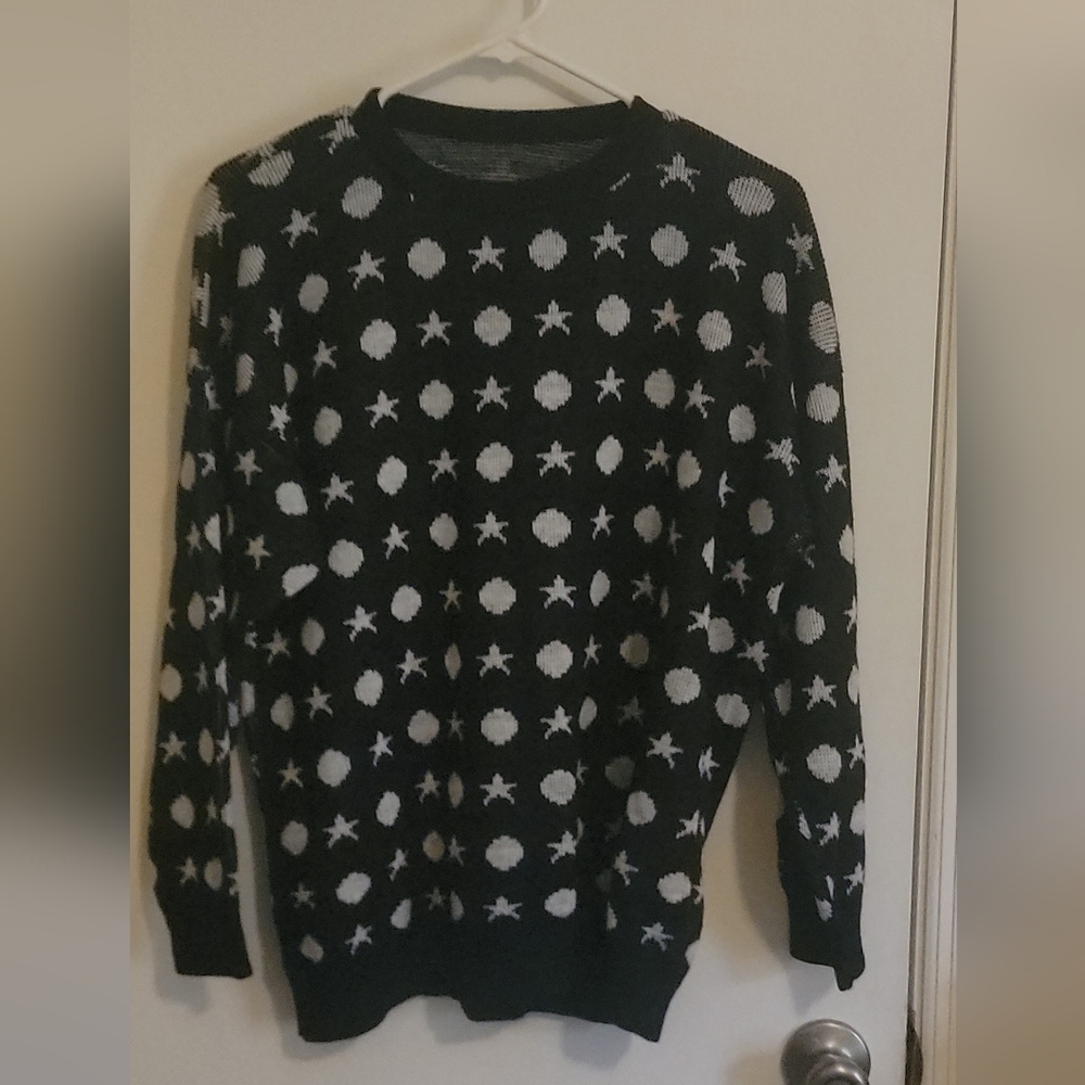 Men's Black and White Patterned Sweater